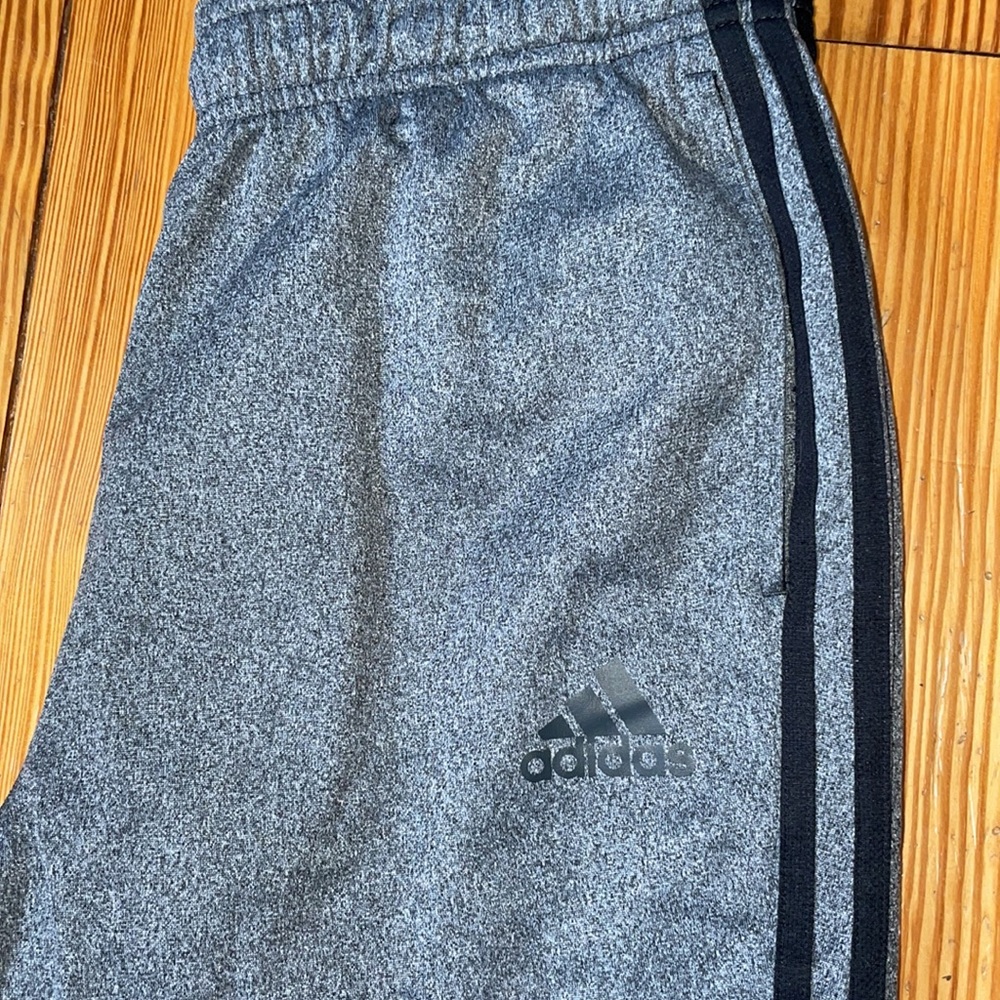 🎉HP🎉 ADIDAS Men’s Sweatpants in EUC - Picture 2 of 10